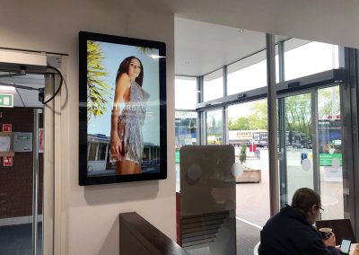 led-slimline-digital-signage-advertising-displays-standalone-plug-and-play-36